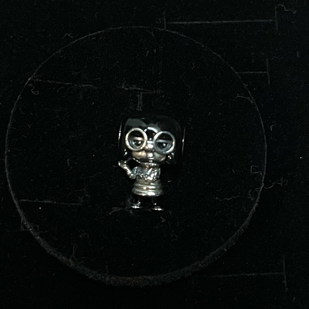 Pandora Disney Pixar Edna Mode charm